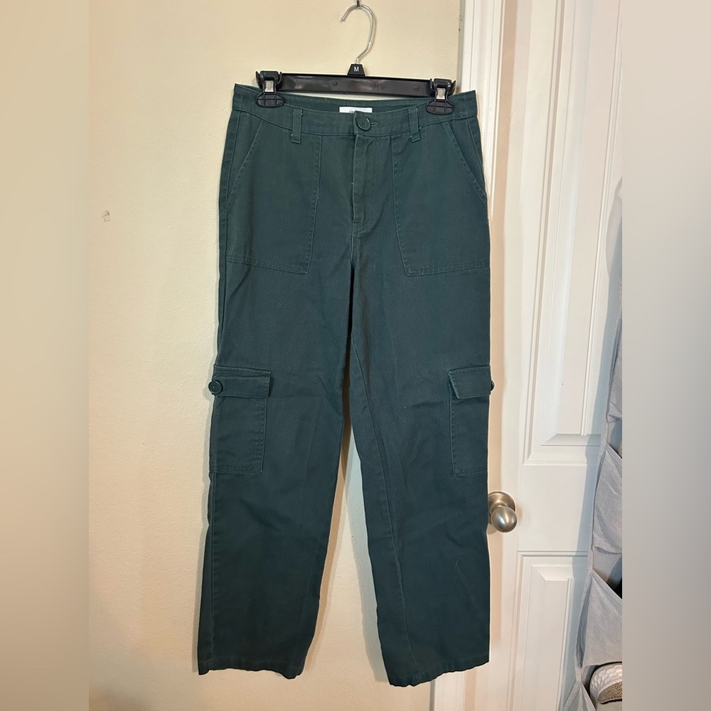 Forever 21 Women’s Dark Green Cargo Pants